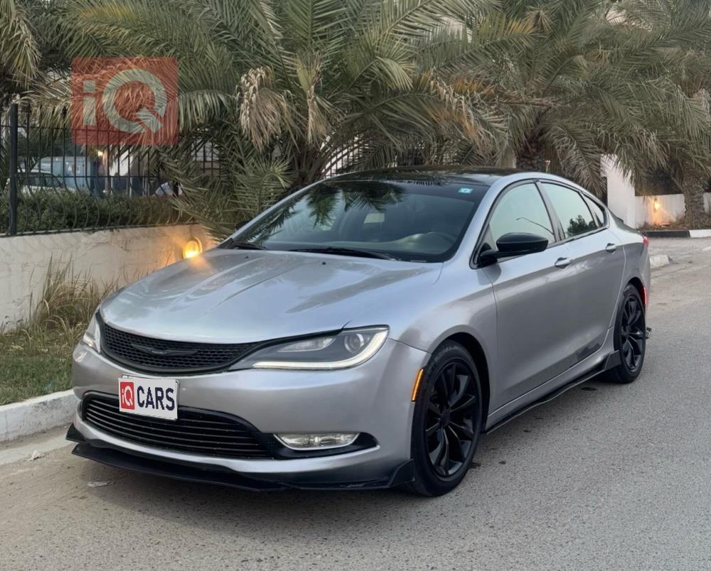 كرايسلر 200